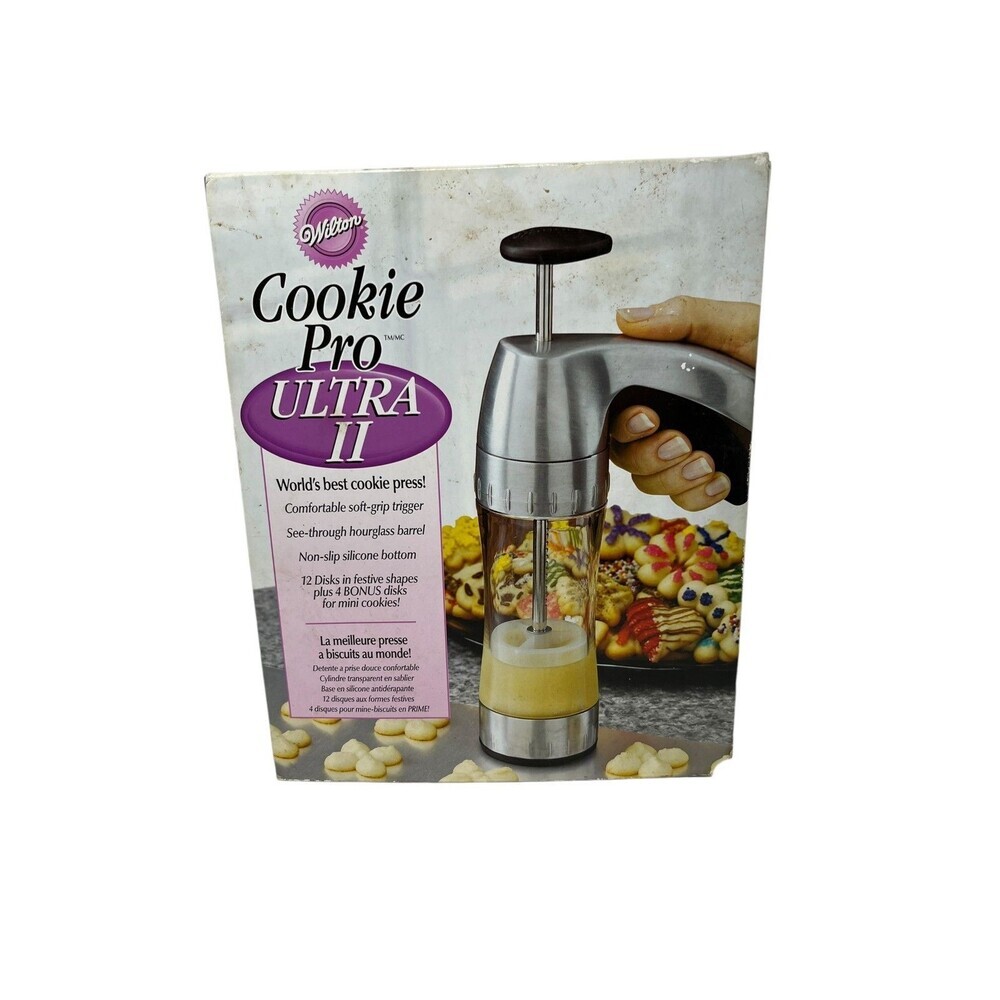 Wilton Cookie Press Cookie Pro Ultra II Spritz Gun Kit 16 Discs Soft Grip
